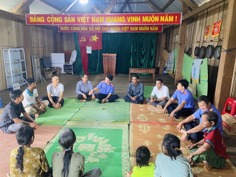 Viện KSND huyện An Lão tổ chức các hoạt động tại thôn kết nghĩa nhân kỷ niệm ngày thành lập ngành Kiểm sát nhân dân, ngày Thương binh, liệt sỹ và ngày thành lập Công đoàn Việt Nam